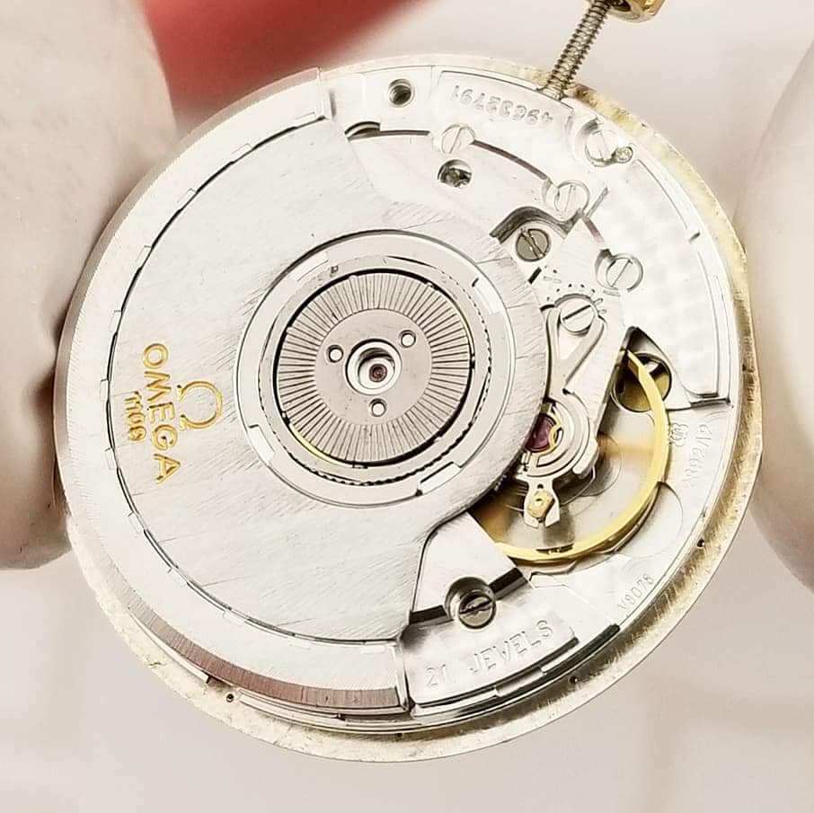 tomek15010's tweet photo. Inside Omega watchmaking working on Omega Dynamic & Automatic at Manhattan Time Service authorized Omega watchmaker
#omegadynamic #omegaautomatic #speedytuesday #multipic #watchxray #vintagewatch #watchmaking #zegarek #uhren #watchmaker #classicwatch @ProWatchRepair https://t.co/iwm07REuTg