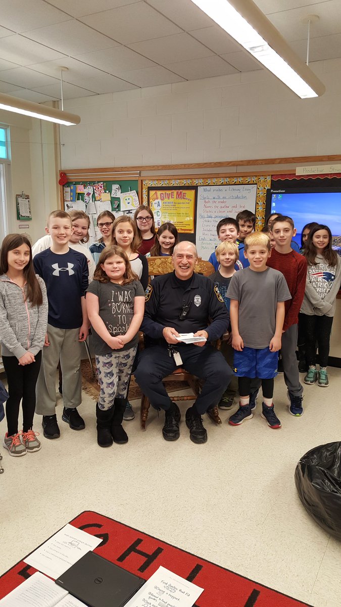 MissDainsBES's tweet photo. Today we showed our appreciation for Officer George, the best SRO! Mia P. #studentstweeting https://t.co/MyWQrndL32