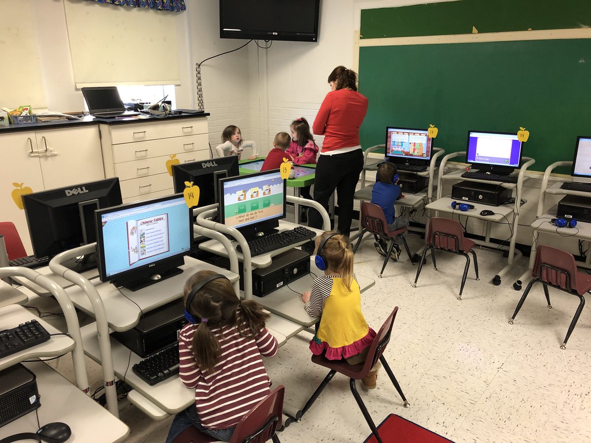 brookbears's tweet photo. @brookbears Ss enjoying the new computer lab! A special thanks to @proudacumom for being the first class to check it out🖥👍🏻😊 Happy students working together and learning in the Hatch tables 🎉 #preparinglifelonglearners #wfisdEarlyLearning #PKtech https://t.co/5U1aIrRDbg