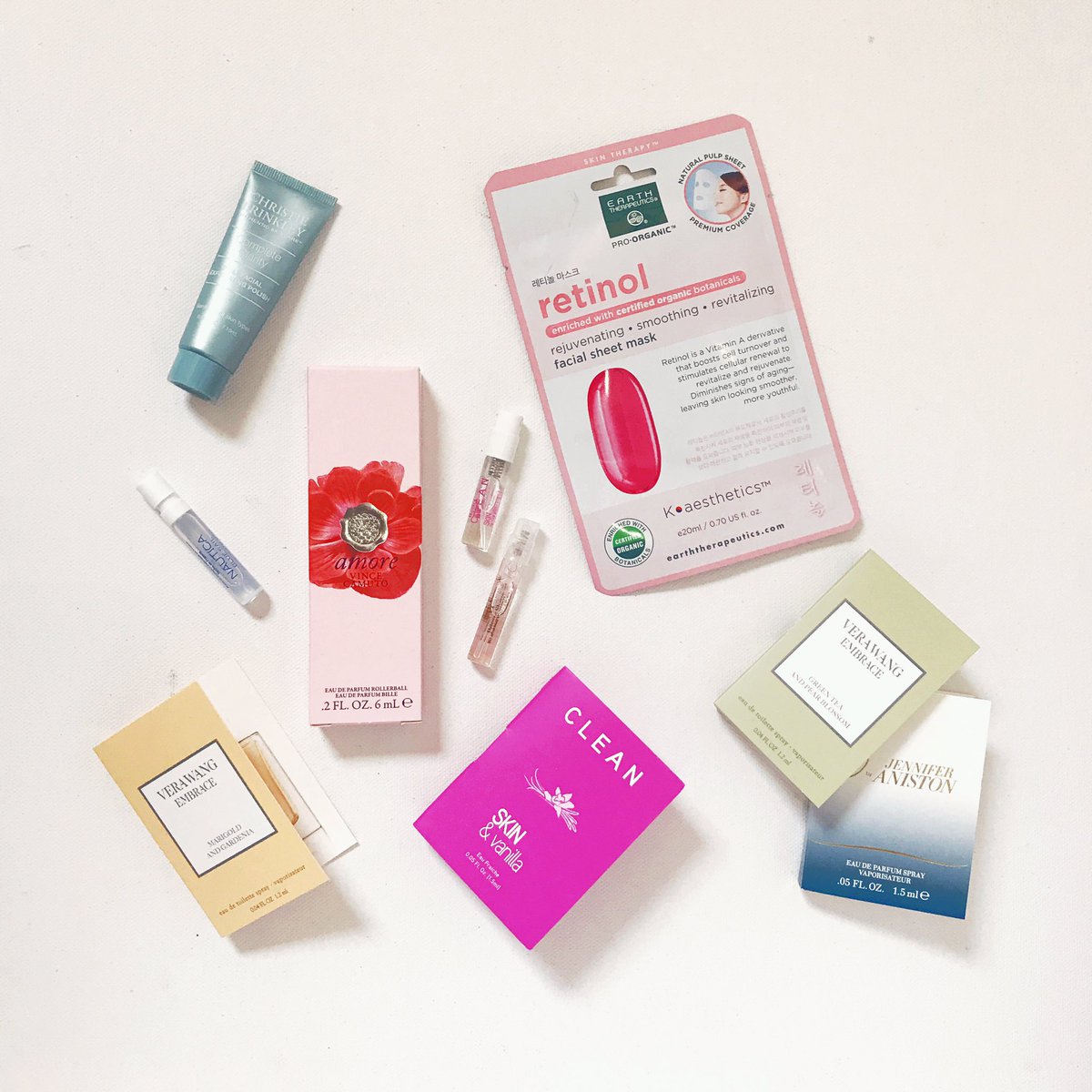 60sModFox's tweet photo. Playing with some new products from #kohlsbeauty #kohlsbeautyhaul #ad #contest @kohls @Influenster https://t.co/5j3A5A5c9F