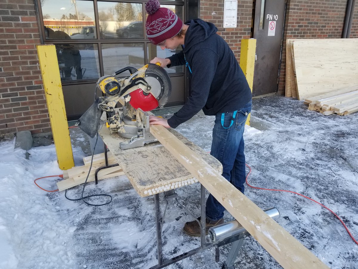 SaitGnctr's tweet photo. 1/2 From the productive meetings &amp; perhaps less productive ones, to the late nights &amp; early mornings. The long hours spent in the lab planning, designing, mixing, waxing, grinding, and occasionally goofing around.
@GNCTR2018 @saitsa @SAIT #comingforyouwaterloo https://t.co/XpNeB67xsK