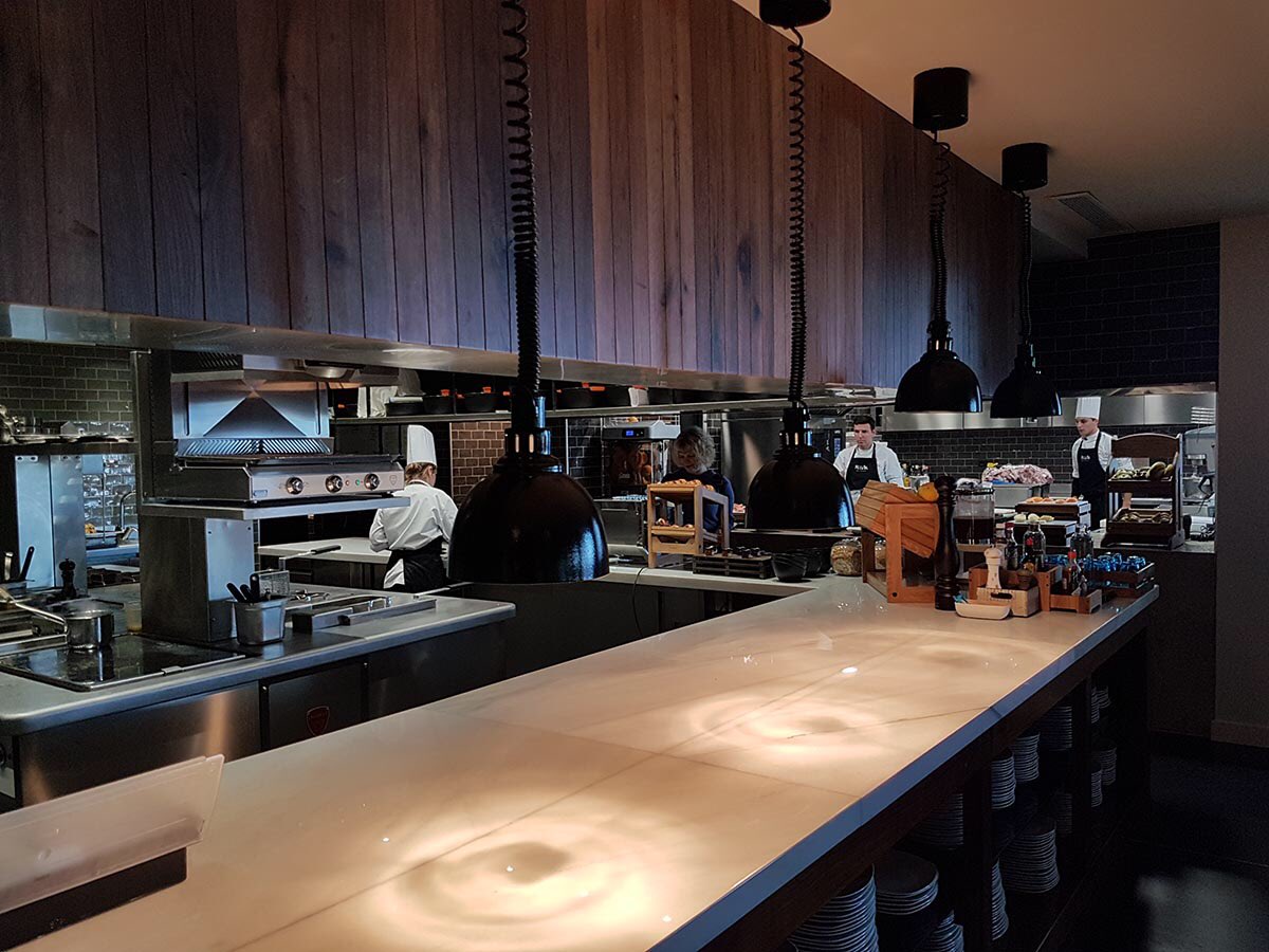 BlogHedonista's tweet photo. #MartinBerasategui abre #Melvin en #lasterrazasdeAbama su tercer #restaurante en #tenerife y noveno en #españa Al frente el chef #DiegoDato Su oferta #gastronomica es de #carnes y #pescados a la #brasa y platos de alta cocina con producto #canario de altísima calidad https://t.co/ZxtMm6KNmF