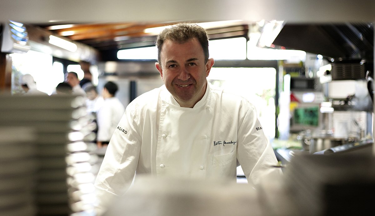 BlogHedonista's tweet photo. #MartinBerasategui abre #Melvin en #lasterrazasdeAbama su tercer #restaurante en #tenerife y noveno en #españa Al frente el chef #DiegoDato Su oferta #gastronomica es de #carnes y #pescados a la #brasa y platos de alta cocina con producto #canario de altísima calidad https://t.co/ZxtMm6KNmF