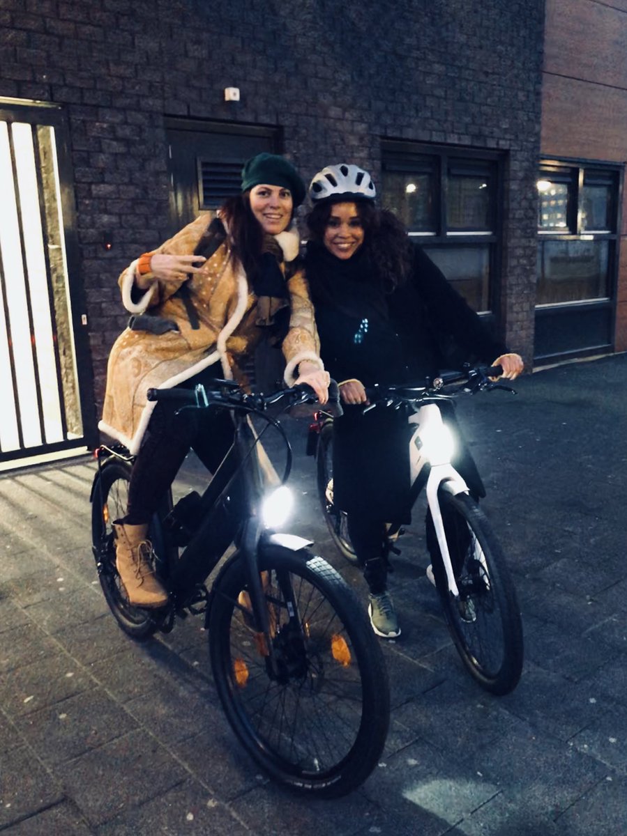 aguitacoco's tweet photo. They see me rolling! Mocht je iets voorbij zien flitsen deze week in amsterdam/Almere dan zijn wij van LINK @MBOZuidoost het. We testen twee e-bikes dank je wel @sterngroep voor deze mogelijkheid #snelheid #milieubewust #bewegen #sterngroep #ebikes #gezondeschool https://t.co/TzMnV4aazc