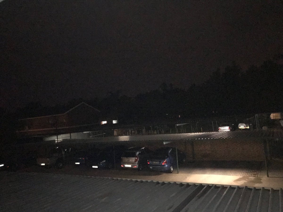 Ref_law's tweet photo. Dear God look at my parking spot ... 🙏🙏🙏 #carneeded https://t.co/KoCTZ716qG