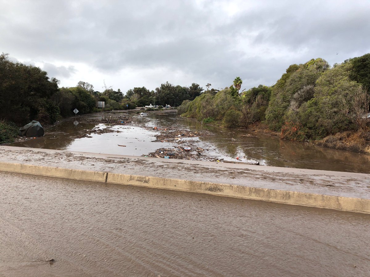 View of the 101 overlooking the Olive Mill Bridge in Montecito heading to Butterfly Beach.

101 is a total washout.
#MontecitoFlood
#ThomasFire