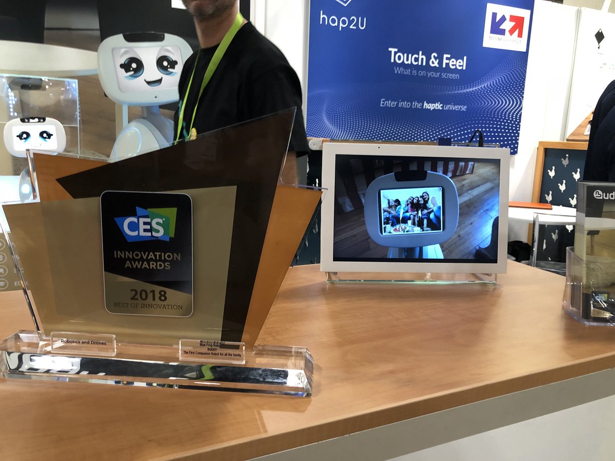 LaFrenchTech's tweet image. 🤖 Stand 50617 : Venez rencontrer BUDDY, le robot de @BlueFrogRobotic qui participe à la vie quotidienne de toute la famille ! Il a gagné le très prestigieux « Best of Innovation Award » au #CES2018 dans la catégorie « Robotics and Drones » #FrenchTechCES #FrenchTech