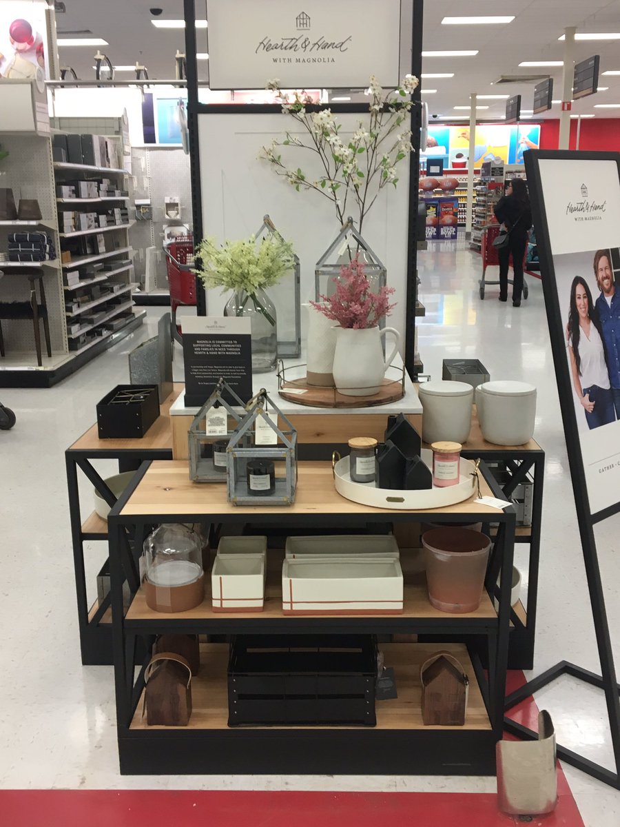 Shellbelle916's tweet image. Our guests are loving the Hearth and Hand shop, so it was time for a refresh!! #target1098