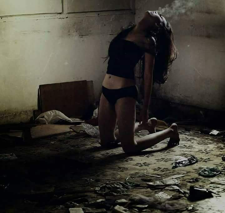 Όλα με επηρεάζουν....τίποτα δε με αλλάζει....

Salvador Dalí

Καλό βράδυ...