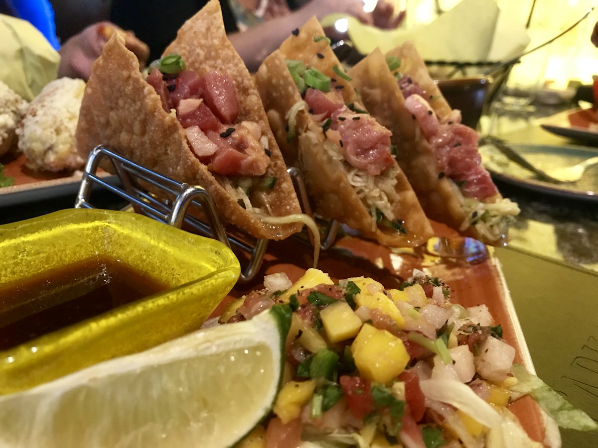 GoldenNuggetLV's tweet photo. Spice up your #TacoTuesday with these #AhiTunaTacos from #Cadillac! #SoGood #WeNeedThree https://t.co/IDzWazTtIA