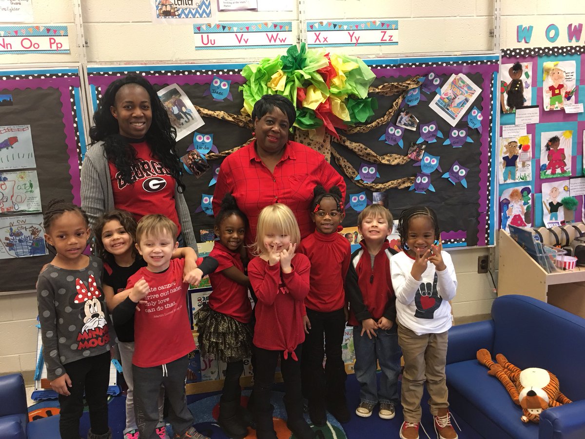 Mrs. Hampton! tweet media