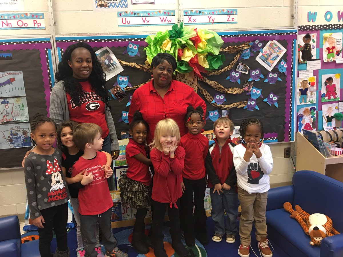 Mrs. Hampton! tweet media