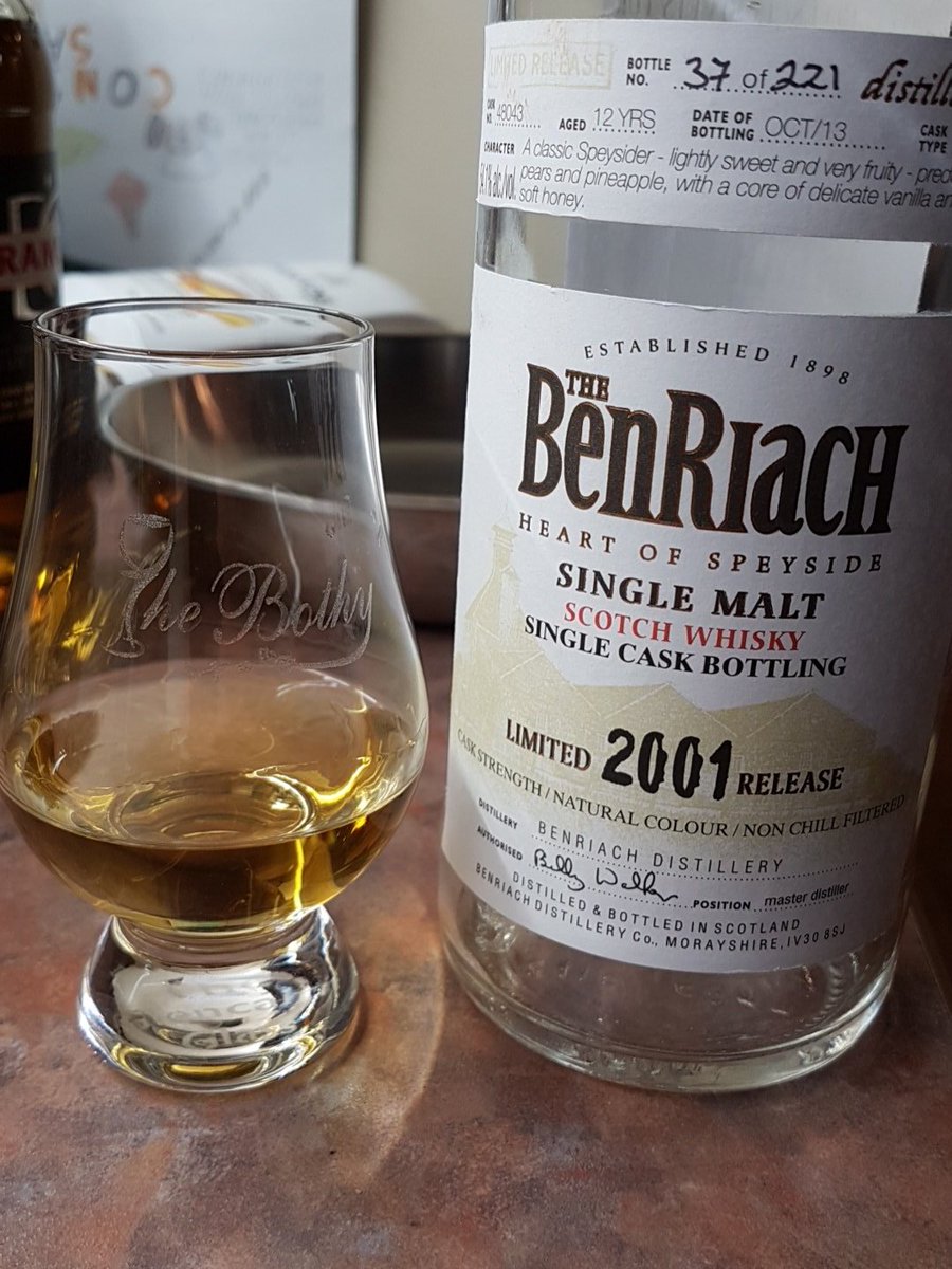 #heelslayer on a wicked Tuesday night. I'm glad I am inside tonight.<a href="/GeordieMoski/">Geordie Moski</a> <a href="/whisky_yes/">Dave Scott (account is inactive)</a> <a href="/oneweedram/">Eva</a> <a href="/GKaleniecki/">🇨🇦George "elPolako" 007.5✝️🇵🇱</a> <a href="/FL_ScotchLover/">Mr. Scotch</a> <a href="/speers56/">Sam Speers 🥃</a> <a href="/Scotchwhiskycom/">Scotchwhiskycom</a> <a href="/TheBenRiach/">Benriach</a> Limited 2001 Release.