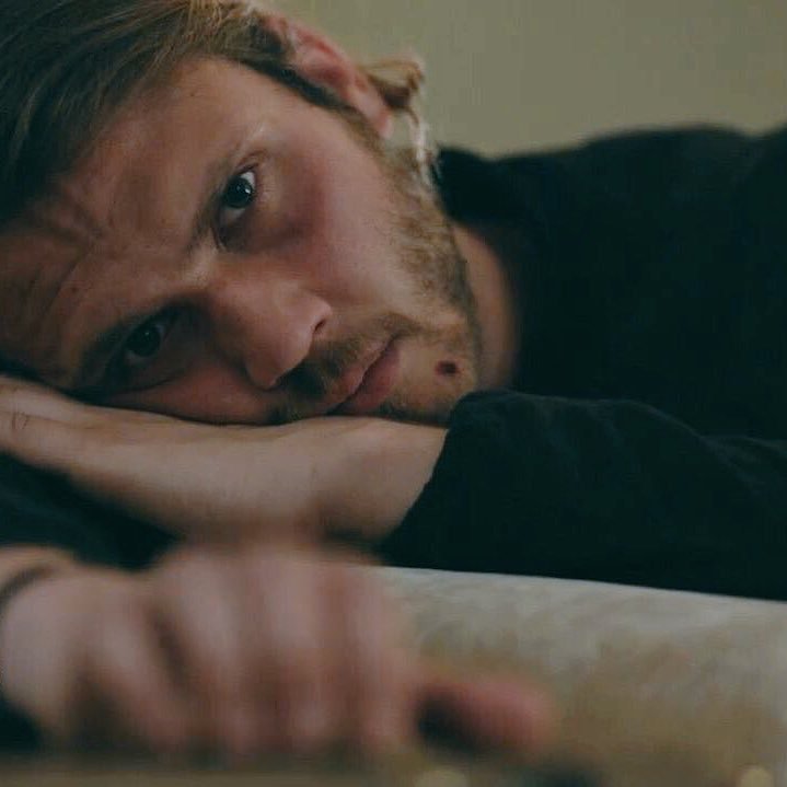 Baby_arasb's tweet photo. RT y SUMENSE a la TT, para que @Latina_pe traiga la mejor serie de todos los tiempos y conozcan a Mert karadag #PeruQuiereIcerde https://t.co/CAV1ipaq3t