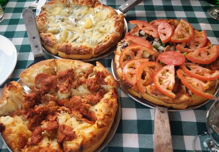 StromboliInnYYC's tweet photo. We love your company! Are you coming to visit us this week? We can't wait to see you!

#stromboliiinn #yycpizza #yycbest #eatlocal #foodporn #yycfood #pizzeria #peargorgonzola #vegetarian #strombolispicysausagepotatoes https://t.co/yIhsY4TsEP