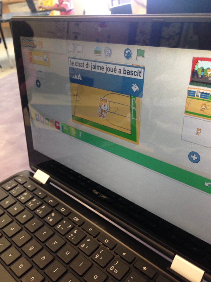educ_evelyne's tweet photo. Écrire des phrases c'est bien. Écrire des phrases en codant c'est mieux! @classemmef @scratch #codage #PED4554 #PED4760 #litteratie #objectif2 #stage #TIC #Collaboration https://t.co/z6T44FJHrn