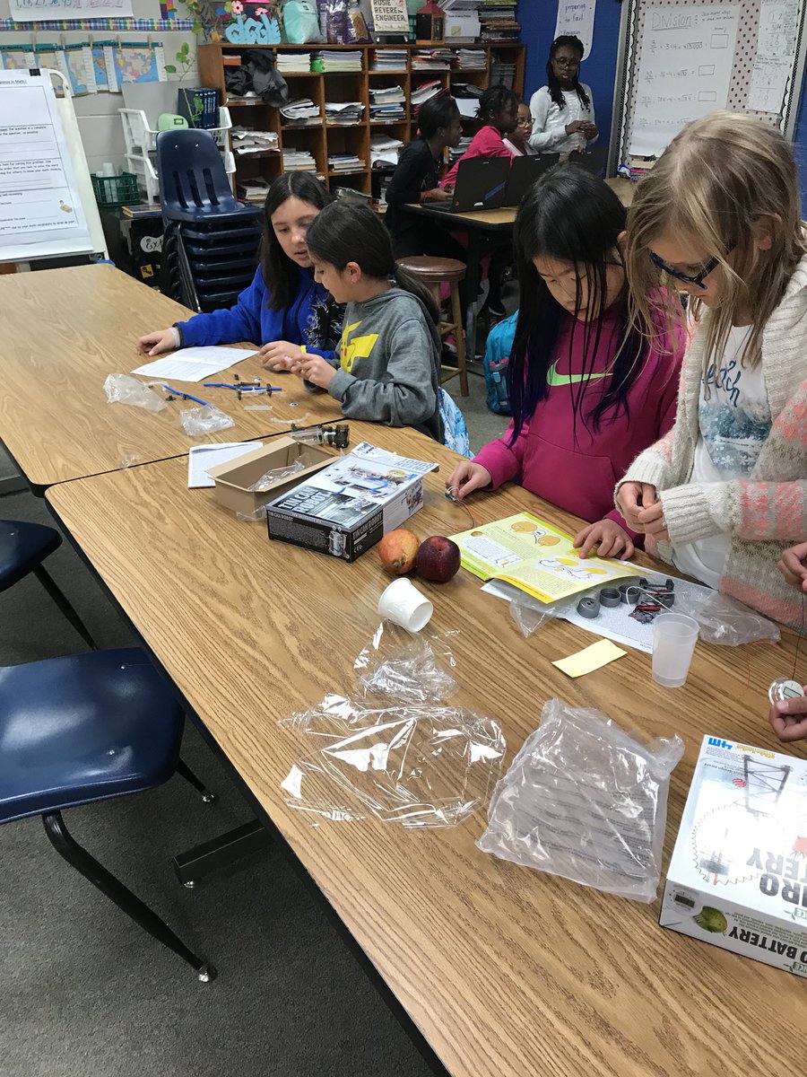 GEMS working with Technology and Math #bsieaglepride #stemcobb #ksumsp