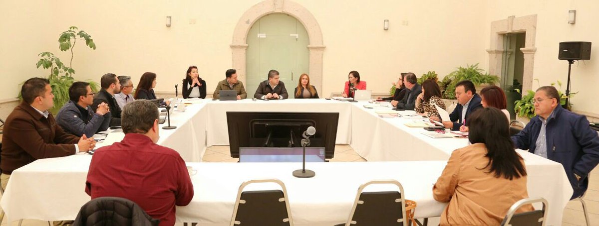 La colaboración conjunta con el <a href="/DIFCoah/">DIF Coahuila</a> es fundamental. Por ello, el día de hoy me reuní con sus integrantes para la planeación de las acciones y programas que habremos de implementar en favor de nuestra gente. #FuerteCoahuilaEs