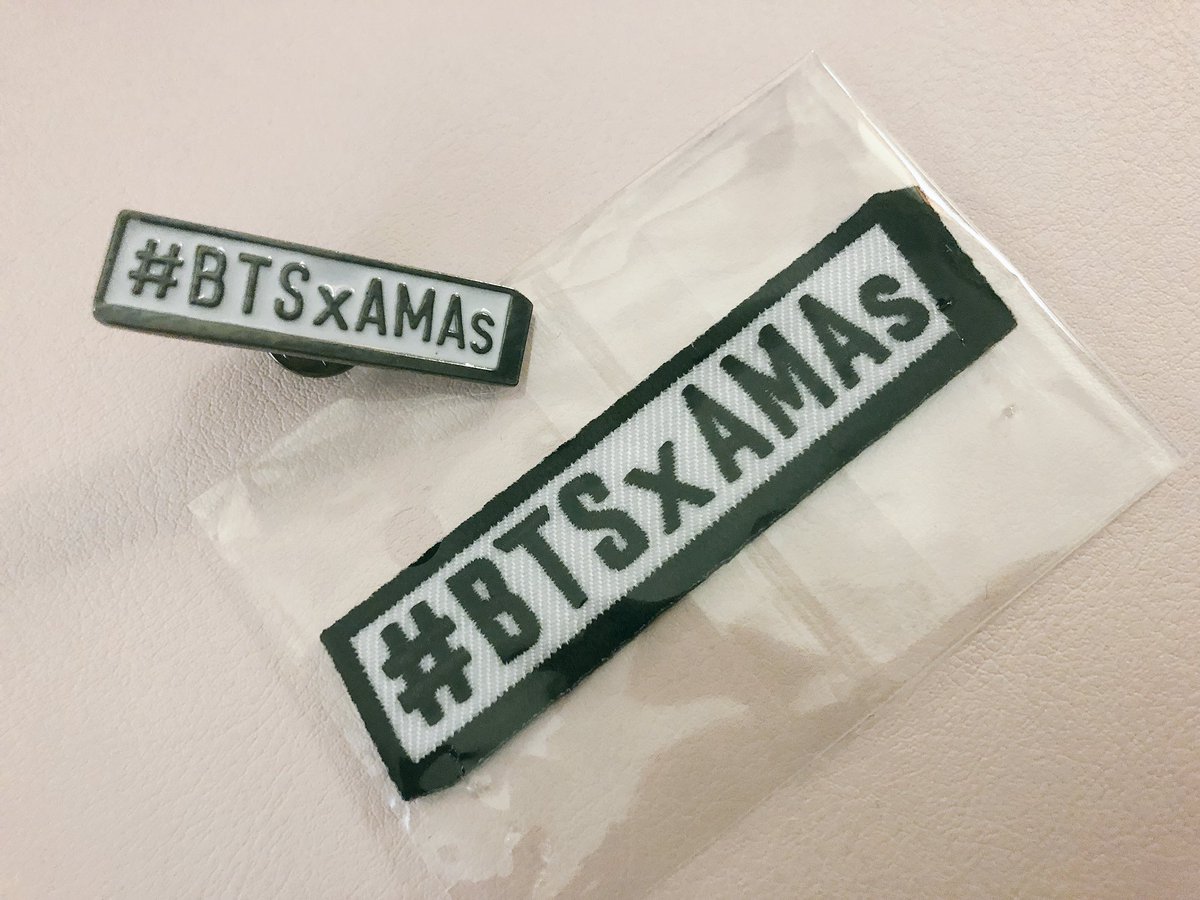 bigassweeb's tweet photo. Remember the pins &amp; patches from #BTSxAMAs ?

I’m giving away a set of them. All you have to do is RT this tweet and I’ll pick a random winner in a few days.
*Shipping will be paid for by me. 

For ARMYs worldwide. 
@BTS_twt https://t.co/DB6Cd8XHxR