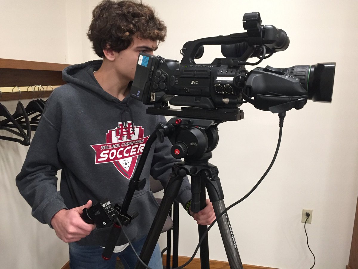 dvos's tweet image. Thanks to Kevin and Eric from City Hall, for helping us learn good video techniques and to see a variety of equip and test it out. #hcwinterim2018 @hcmaroons
