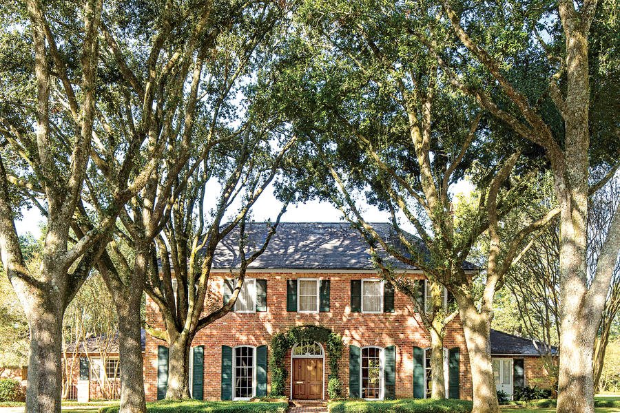 ErickaSchott's tweet photo. Sell your #home faster with one of these exterior updates. #housingmarket  https://t.co/Qpt2uy8ev9 

@bhhspremier https://t.co/3vb6PViLkb