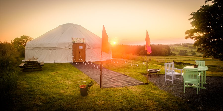 We love working with fellow wedding suppliers, especially those who are also #sbs winners. Get in touch folks. ow.ly/Tnth30h3fj3 #sbswinnershour