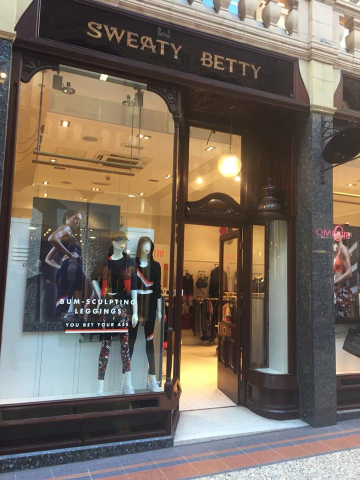 LocksmithCarl's tweet photo. Upgrading and changing locks at Sweaty Betty in LEEDS this morning
https://t.co/ZV71wB4taU https://t.co/DA4ajrXMfF