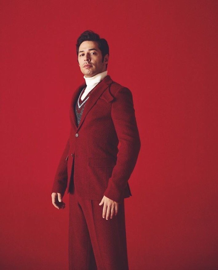 Canlandırdığın her karaktere kendinden “ufak tefek” bir seyler katmanla ve gün geçtikçe devleşen oyunculuğunla göz dolduruyorsun. Yeni yaşın sana sağlık,mutluluk,huzur ve daha çok farkındalık katsın. Çok seviliyorsun, nice mutlu yaşlara! ❣️🎈🎁 
#MertFırat || <a href="/mert__firat/">Mert FIRAT</a>