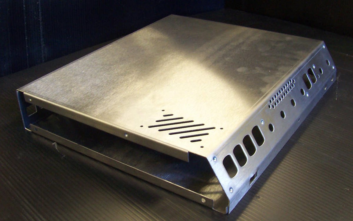 ABC_Components's tweet photo. Based in #Maidenhead, our sheet metal production is for various industries, using all types of fabrication. #ManufacturingHour https://t.co/Y1AFWS0BNz