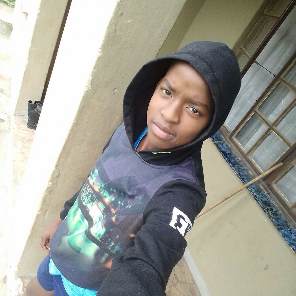 thabankwand's tweet photo. #NewProfilePic https://t.co/NjMvbATGuL