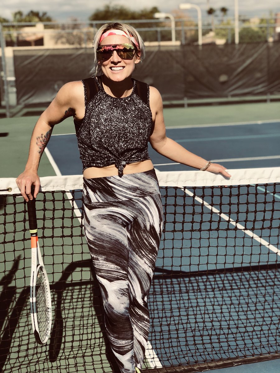 matteksands's tweet image. 10 balls side to side ✅ #CompetitionCountdown checklist 👍🏻 #MeetMeAtTheNet 🎾 #Leggo