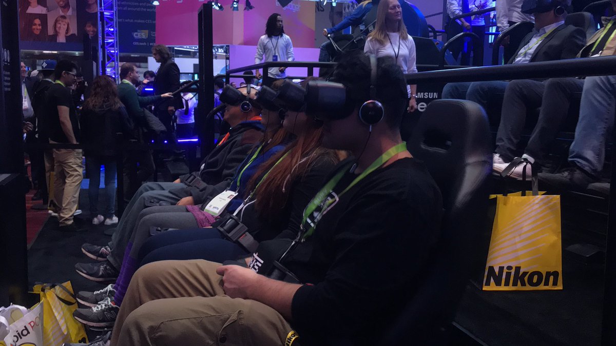 brett_man's tweet photo. Awesome! #galaxyces2018 https://t.co/aJopCOQPhT