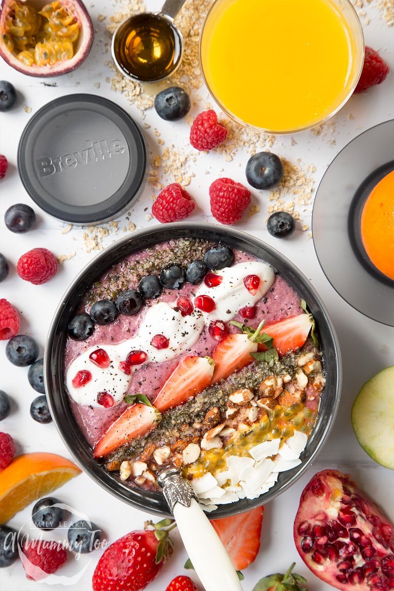 EmilyLearyCooks's tweet photo. Thick and satisfying vegan fruit and nut smoothie bowl. Super easy to make with the @brevilleUK #BlendActive https://t.co/EJGamDfxzF #BrevilleHomeHero #ad https://t.co/36xGwJ2siH