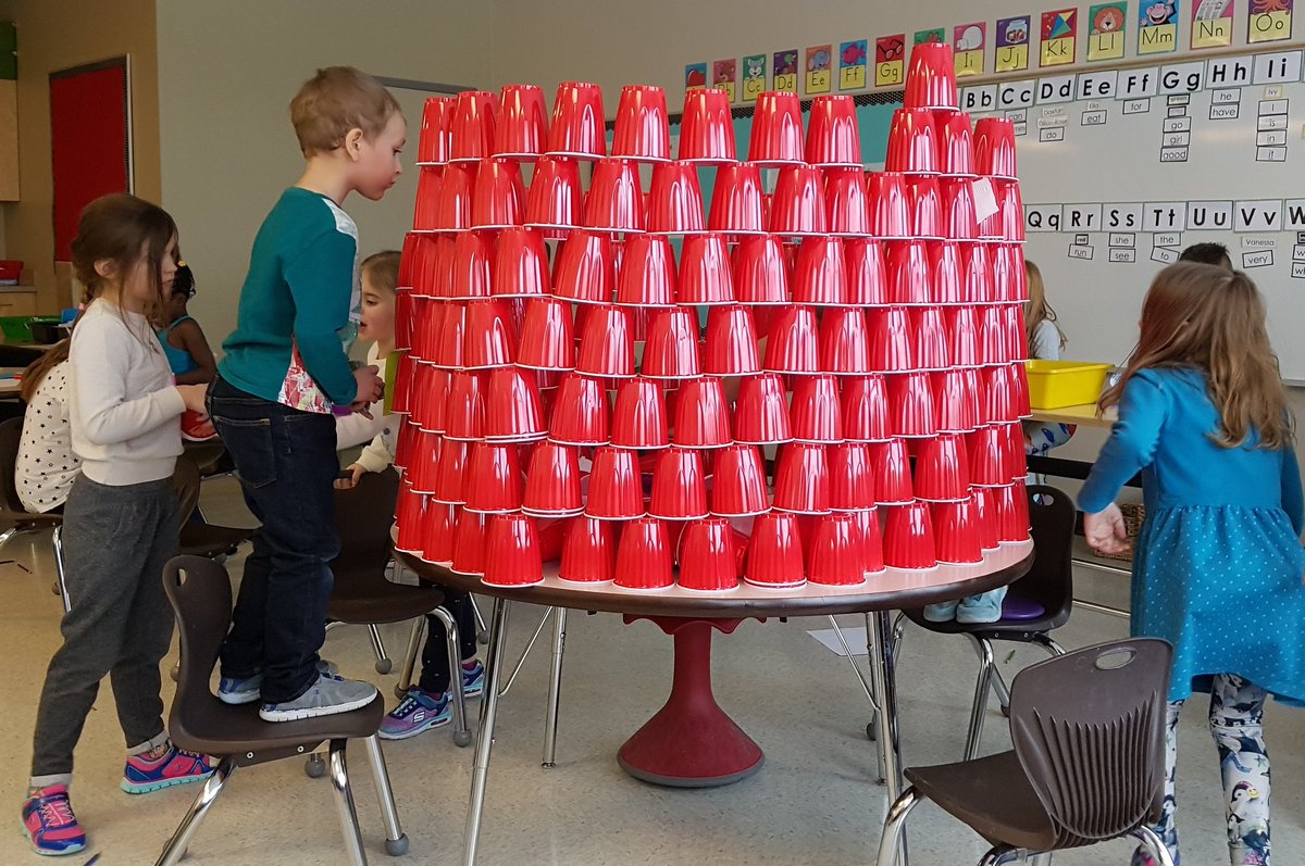 missjennyjones1's tweet image. 🎶Red solo Cup, we build them up!🎶 Gr1s at @BN_School_EPSB got creative with #RedSoloCups this afternoon! @REDSOLOCUPP @EPSBNews @EPSB_Super #buildingthings #youngengineers
