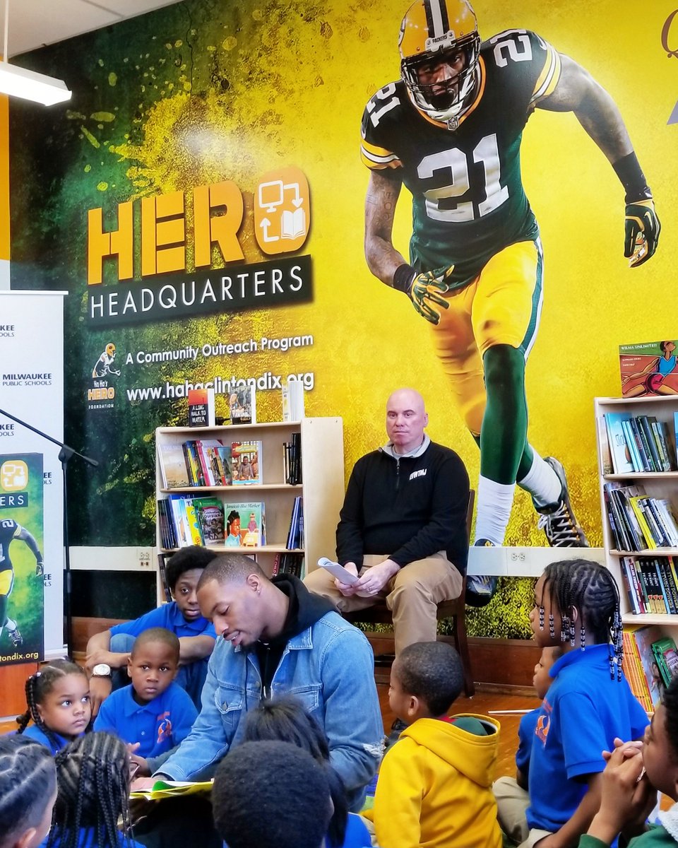 zizzogroup's tweet photo. This is what an engaged #community looks like. @haha_cd6’s HERO Headquarters transformed a space at Benjamin Franklin Elementary School into a reading oasis to inspire students. The space includes 600 age-appropriate books and is a comfortable space to read. #ZGclient https://t.co/XYwrnGu0Q6