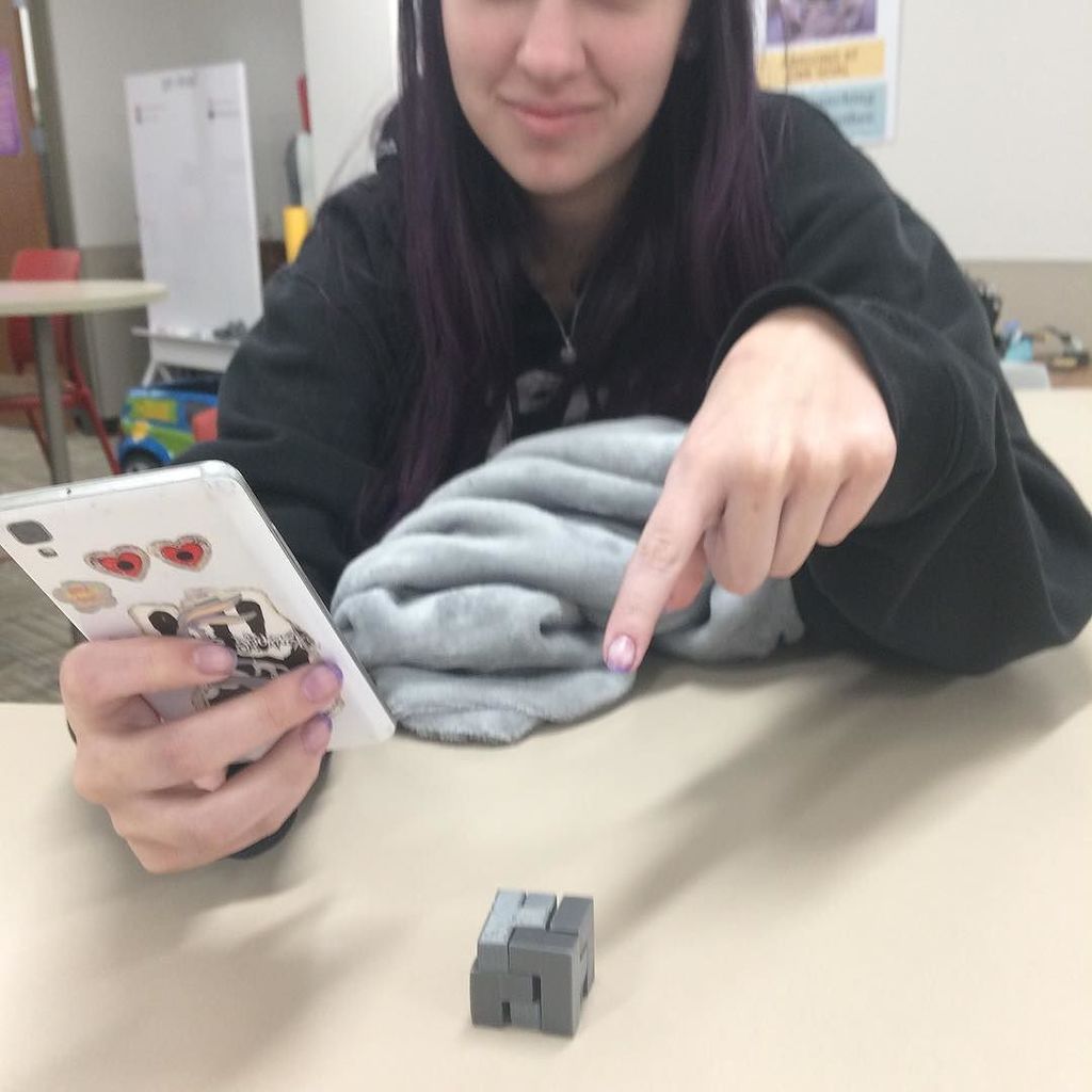 CVTechMakers's tweet photo. Maliah solved the Coffin Cube puzzle. #cvtechmakers https://t.co/D8nrGjRLTG