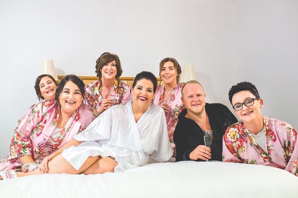 StyleLoungeHQ's tweet photo. 2018 is filling up fast, but we still have dates available with our expert hair and makeup team! Book now 👉 https://t.co/nK8LxQw7DT or enquiries@styleloungesalons.co.uk https://t.co/5GzzlVGwXL