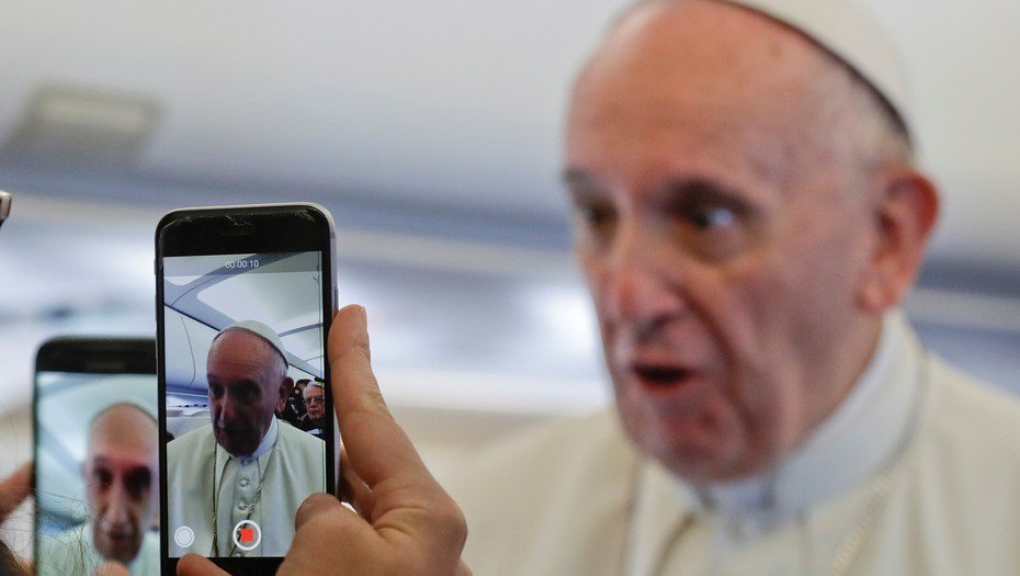 Buen momento para que <a href="/sergiobergman/">Sergio Bergman</a> le recomiende a <a href="/Pontifex_es/">Papa León XIV</a> donde comprar electrónica barata en Chile. Hagan lío