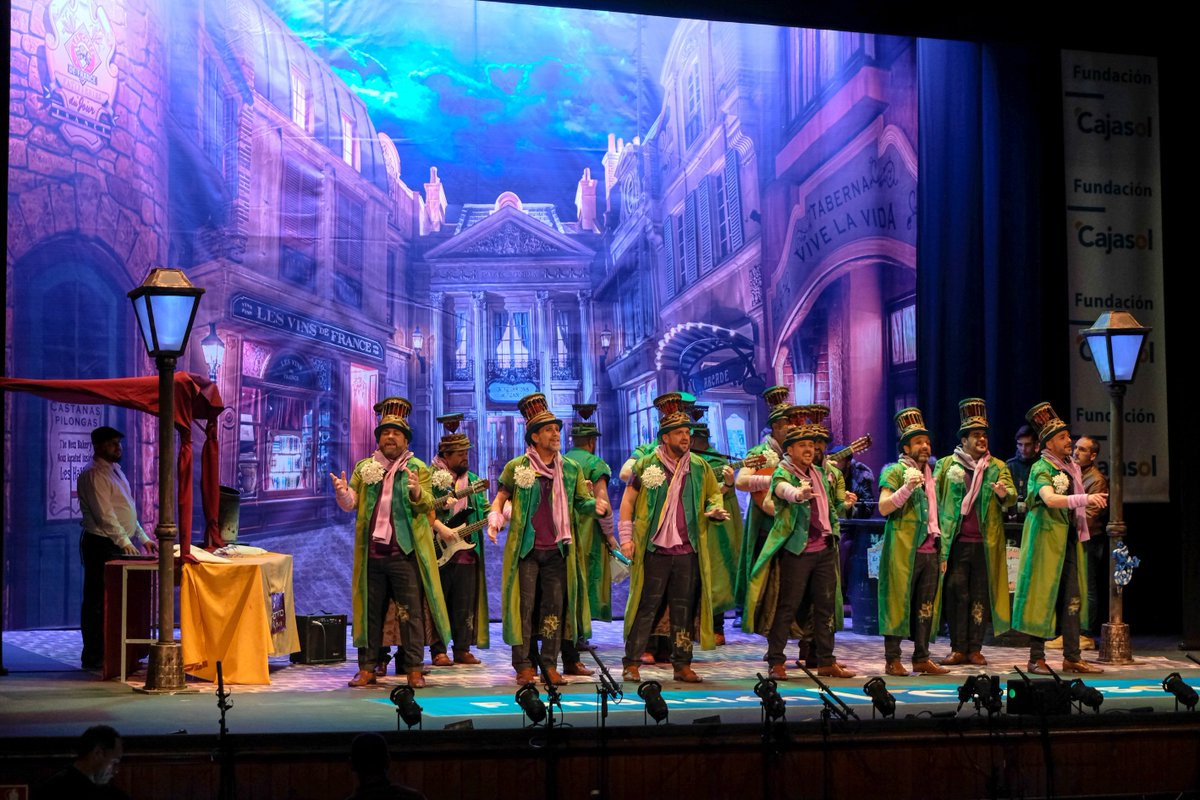 📺 EN VÍDEO: La actuación de 'Los vivelavida', la <a href="/ComparsaGuti/">Comparsa Del Guti</a>. Ojo al segundo pasodoble. De Edu para Carli. Los hermanos Brihuega dejan un momentazo en las tablas del Falla en este #COAC2018P1 👇 dsmrq.es/COAC2018P1 [vía <a href="/OndaCadizTV/">Onda Cádiz</a>]