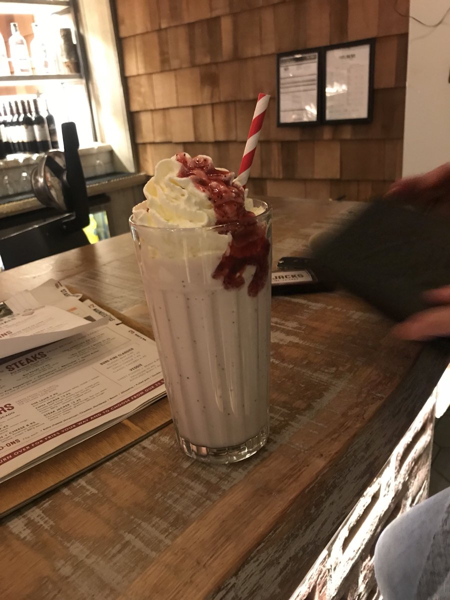PrincessRemyD's tweet image. FIRE JACKS best milkshake ever #Northampton #firejacks #milkshake