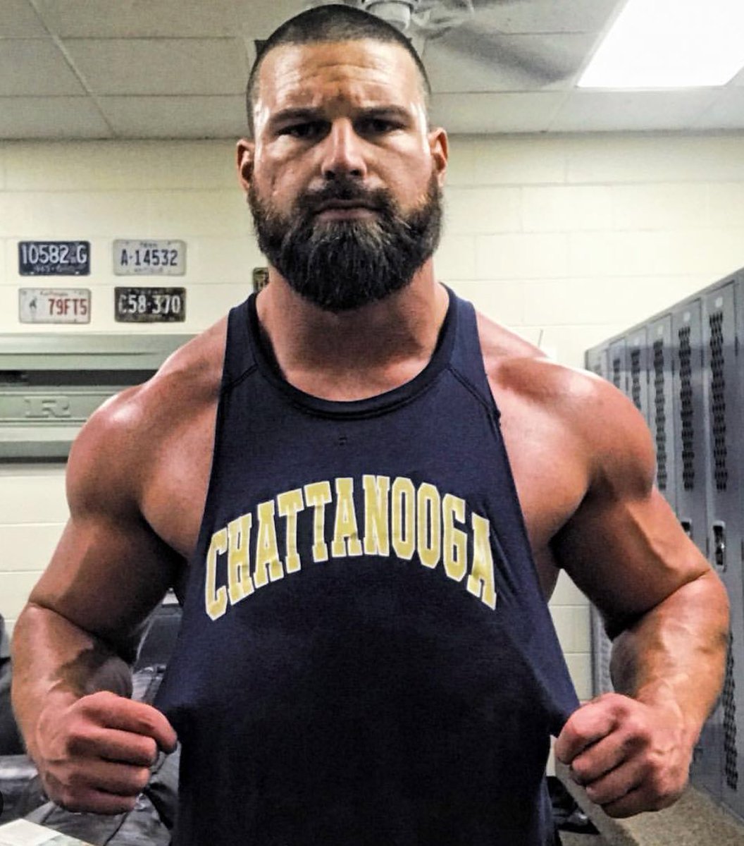 theMattLynch423's tweet photo. Gunner you already know I respect you! We are family, but come Feb 10th, you stand between me &amp; my future. You’ve already proven yourself becoming #MrSCI in 2016, but now I prove I belong! Don’t take me lightly bc i am going to do anything &amp; everything i gotta to defeat you! #423 https://t.co/hcJHTzEwFt