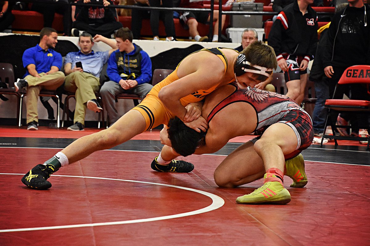 CopelandImage's tweet photo. Second day of the Geary Tournament! Sandites still going strong! #wrestling #Gearytournament #photography @SanditeWrestlin https://t.co/lWXrJ5koLM