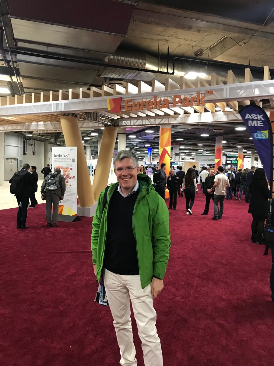 arnaudguirouvet's tweet image. @agap2IT_fr au #CES2018 en visite sur l’eureka park où de nombreuses startup inventent et présentent les produits qui révolutionneront notre futur!