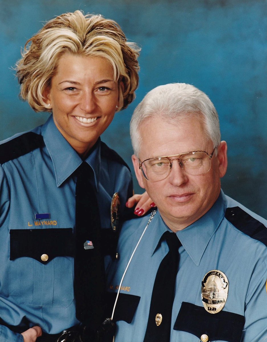 LewisforMN's tweet image. Today is National Law Enforcement Appreciation Day - a day for us to recognize the courageous men &amp;amp; women in blue who dedicate their lives to protect and serve our communities. A huge thanks to all current &amp;amp; former police &amp;amp; peace officers, including my wife &amp;amp; father in law.