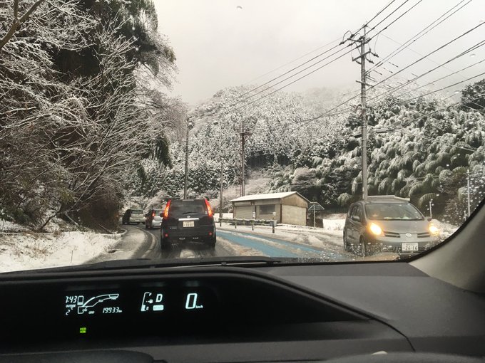渋滞 八木山バイパスで事故 八木山峠チェーン規制で大渋滞発生中 まとめダネ 渋滞 八木山バイパスで事故 八木山峠チェーン規制で大渋滞発生中 まとめダネ