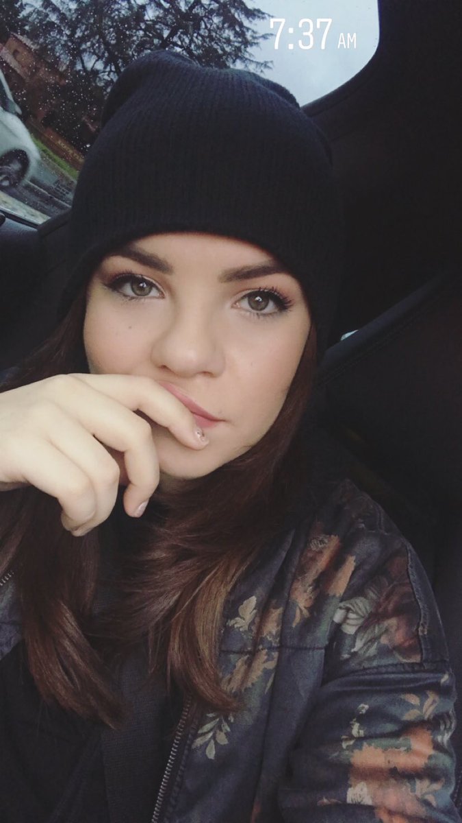 CherryUpdates's tweet photo. New picture of Brittany this morning 😍 https://t.co/VE1DthJFAc