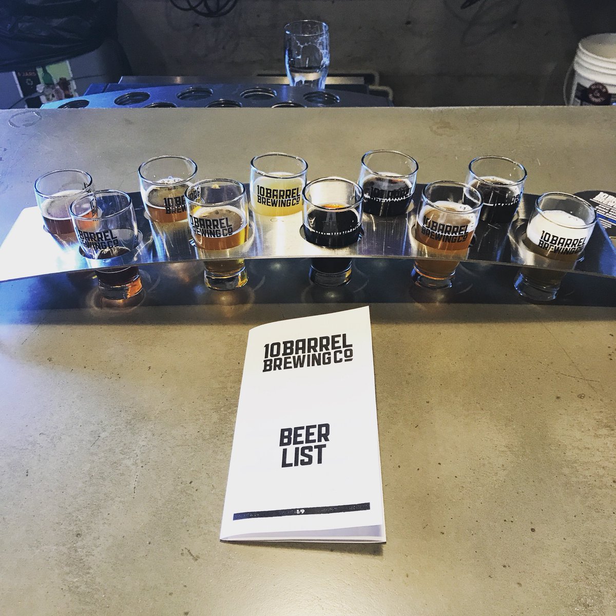 ZachDyer1's tweet photo. Beer samplers 🍻 #10Barrell https://t.co/lAwU6nnszj