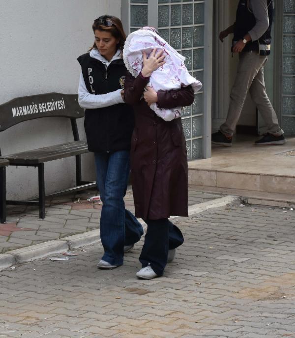 geceyiaydinlat's tweet photo. @HaksozHaber Bak  bunlar da Turkiye'de oldu. Ustelik iktidarda Islami tepe tepe kullanan ahlaksizlar varken oldu. Sesiniz cikti mi?
Kimin sesi cikiyor? https://t.co/JxbMQd4hkL
