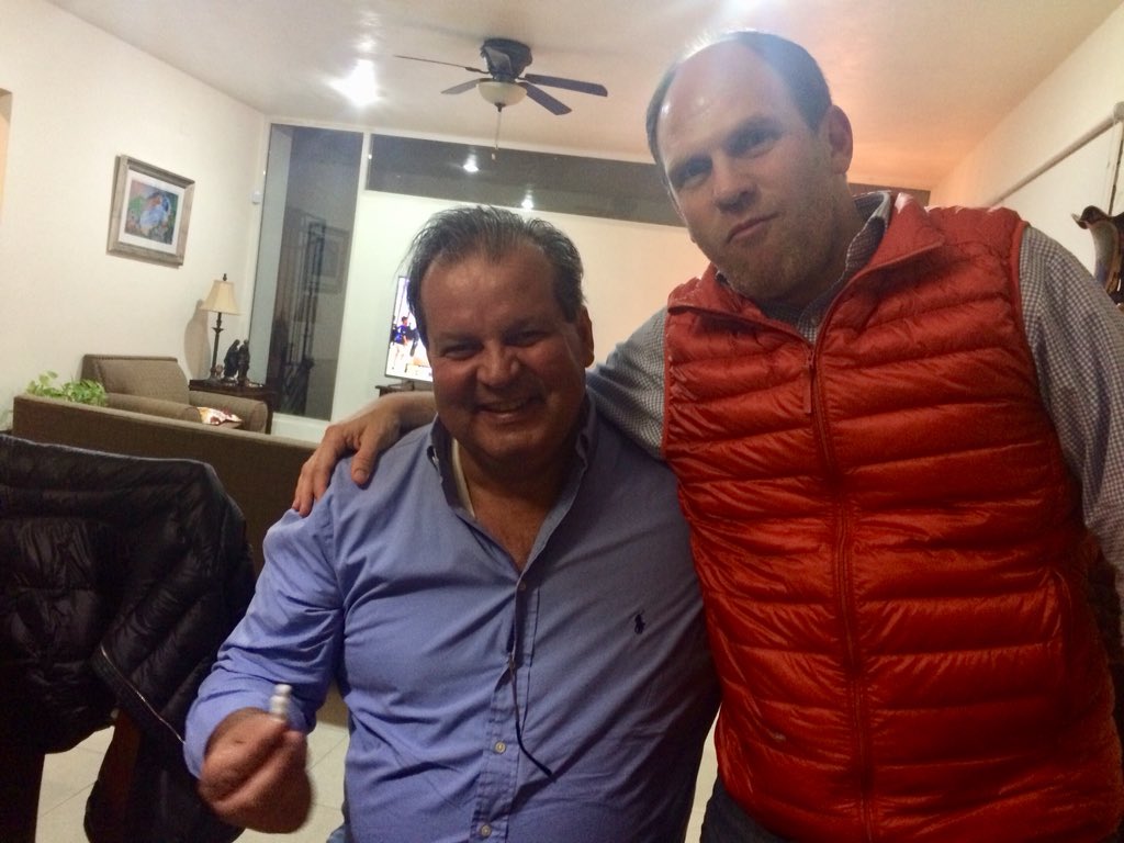 LaloTampico's tweet photo. Muchas bendiciones !! Muchas Roscas, y algunos kilitos de más !!
#HagamosloPorTampico
#JaiboDeCorazon https://t.co/9Q2FExopZf