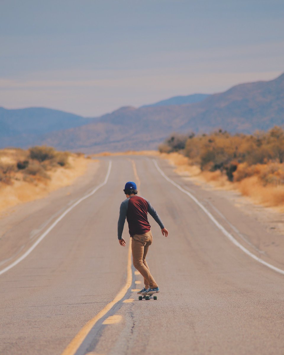 JustinnOneill's tweet photo. Cruising into the New Year like...
#adventure #roadtrip #desertvibes #vans https://t.co/c393Q10h2s